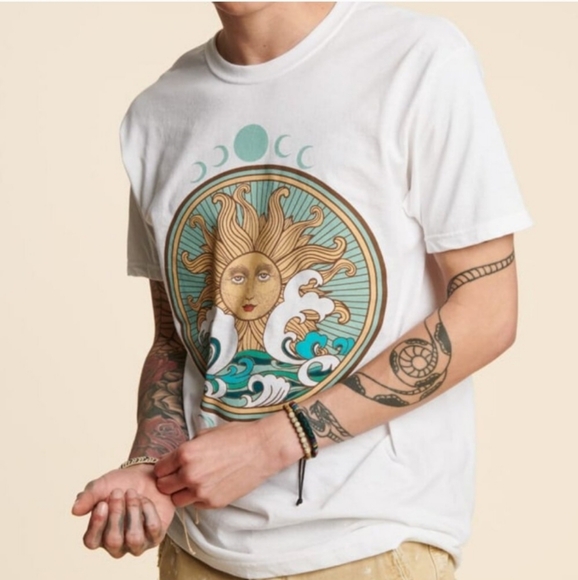 White Moon Waves Boho Tee Shirt New Tags XXL Earthbound - Picture 2 of 3